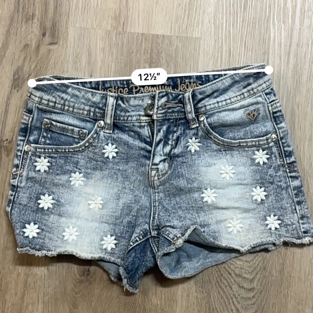 Justice Premium Denim Dark Wash Embroidered Floral Jean Shorts Size 10R